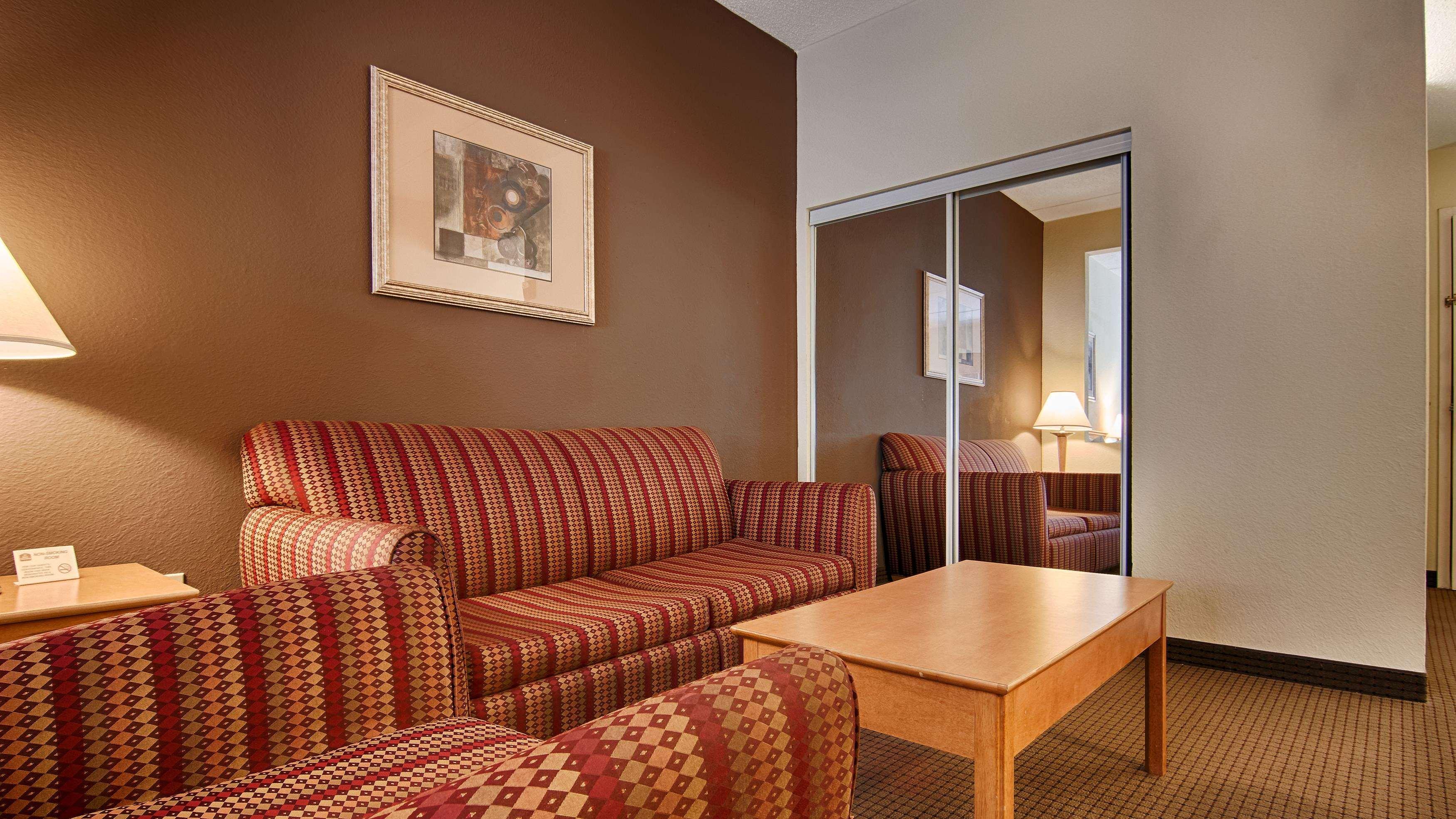 Best Western Plus Newport News Esterno foto